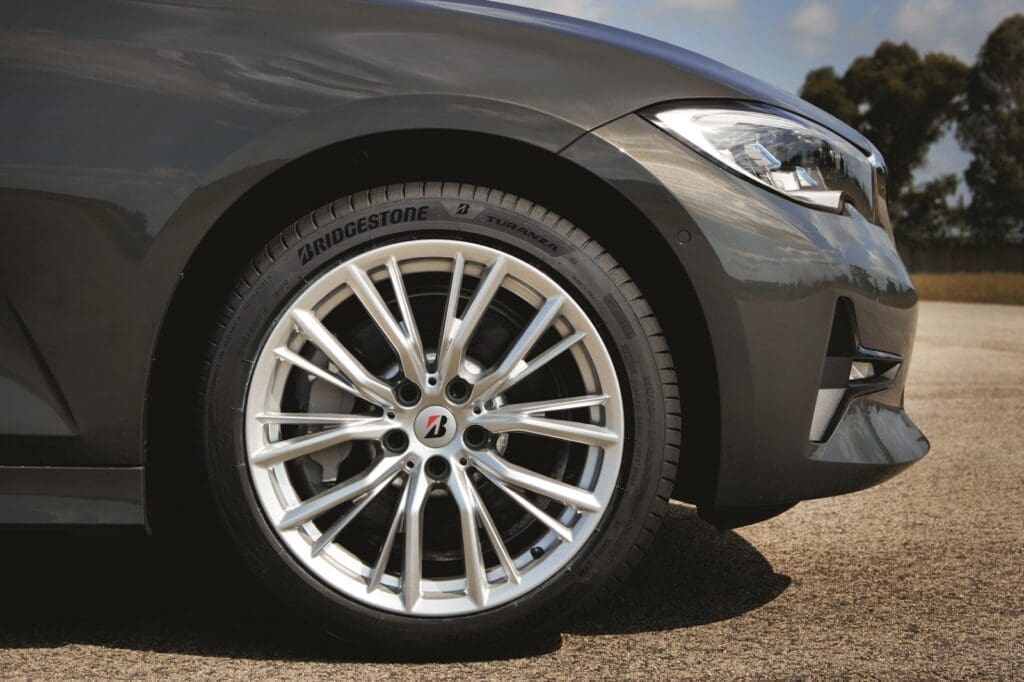 Aprende a controlar el desgaste de las llantas - REVISTA AUTOSMAS