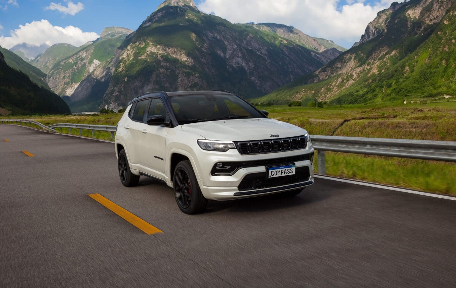 Jeep Compass Blackhawk 4×4 edición limitada - REVISTA AUTOSMAS